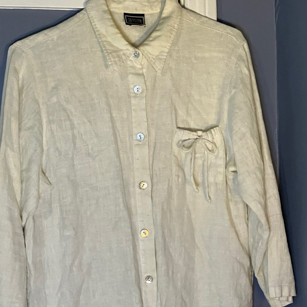 Cream Linen Button Up Blouse-PXL, Front pocket detail. Mother of Pearl buttons.